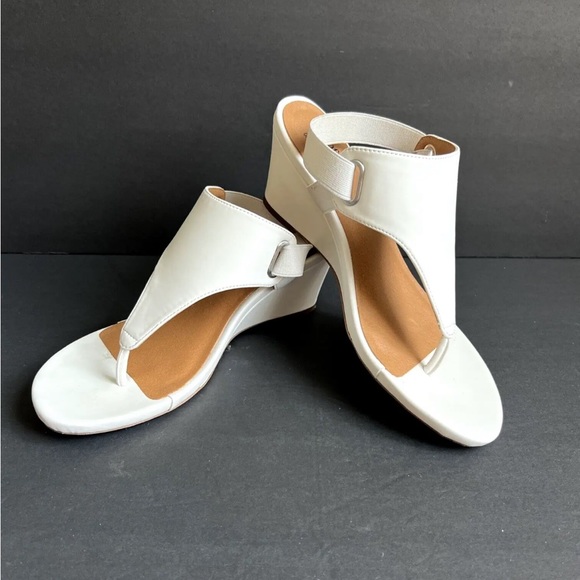 Croft & Barrow White thong Wedge Heel Slingback Sandal Shoe Women's Size 8 EUC - Picture 10 of 12